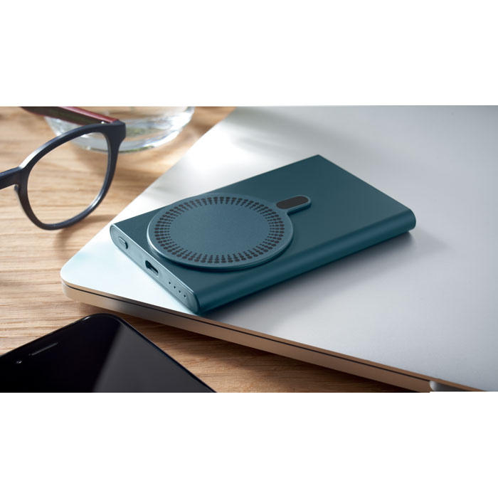 PAWTT - Powerbank mit Ladestation 15W