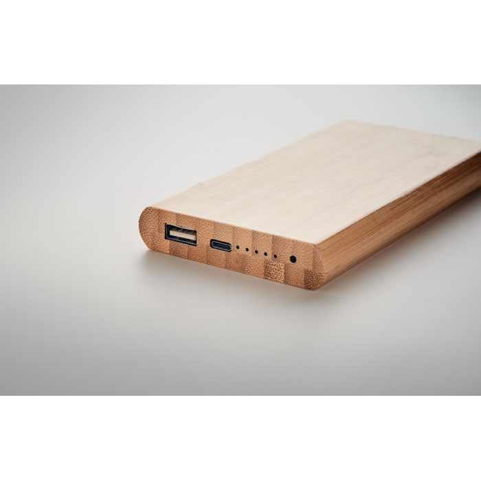 ARENA C - Powerbank mit Ladestation